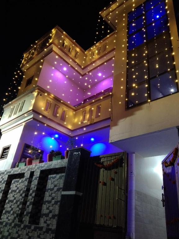 Taj Street Hostel