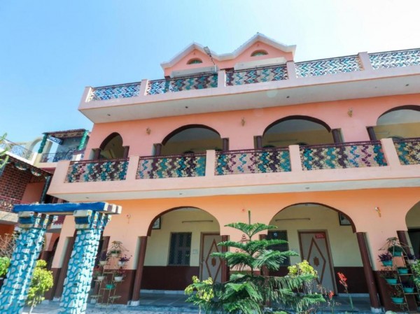 OYO 8593 Hotel Supernova